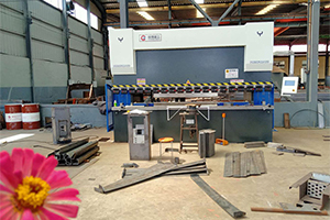 車間新上的設(shè)備已經(jīng)投入生產(chǎn)多時(shí)，我們能加工的產(chǎn)品越來(lái)越多，工廠的生產(chǎn)制造能力越來(lái)越強(qiáng)。